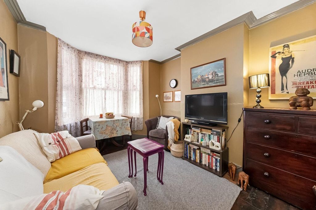 Property photo 2 of 9