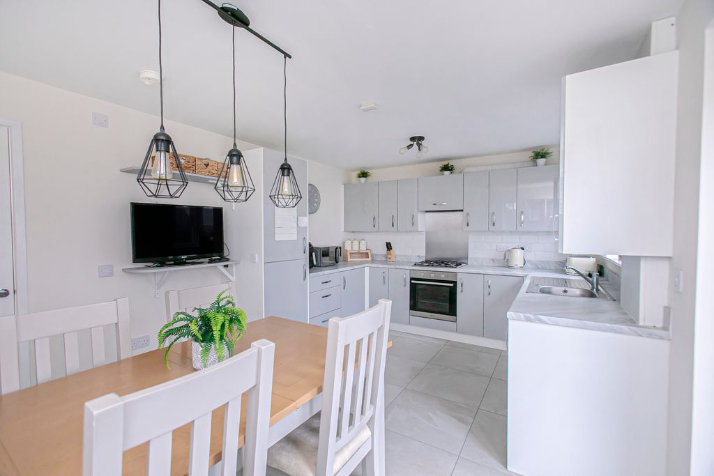 Property photo 3 of 34 Property Image 3