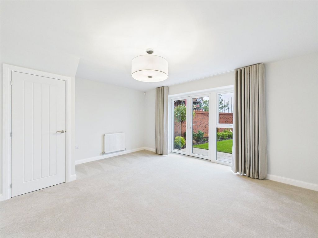 Property photo 3 of 14 Picture No. 06