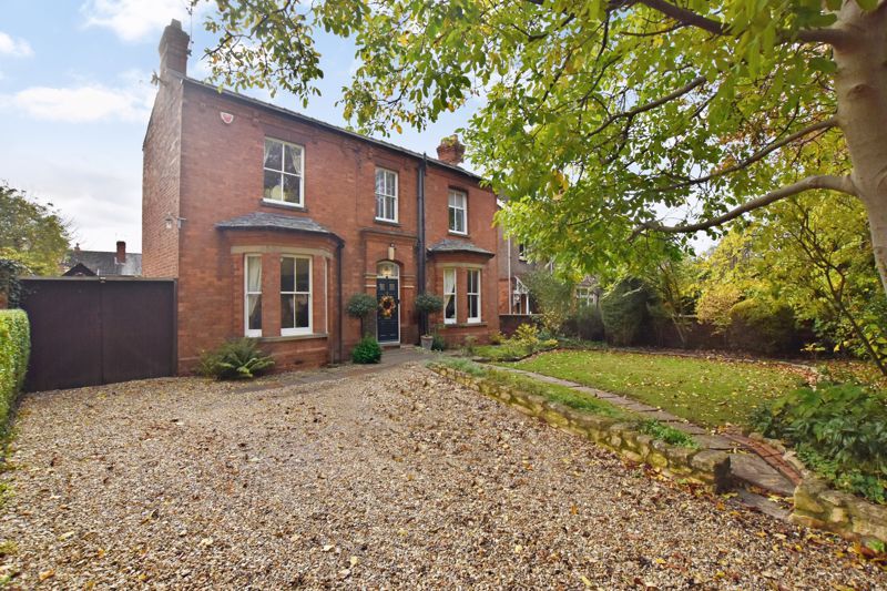 Property photo 1 of 38 Photo 34