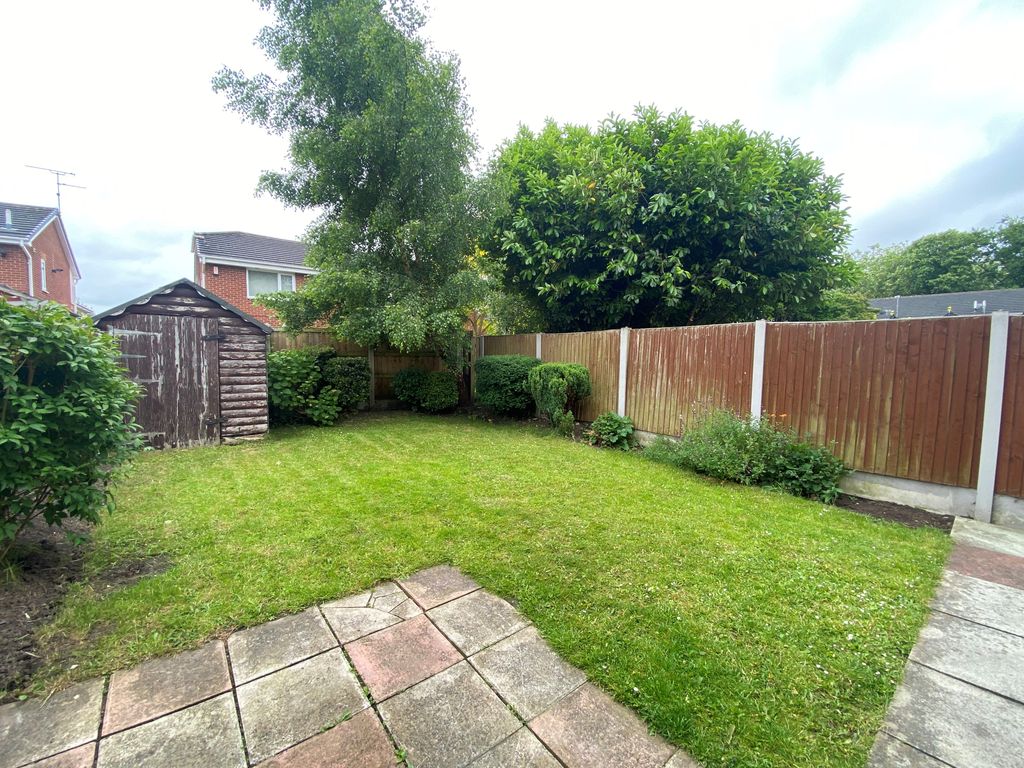 Property photo 2 of 11 Garden