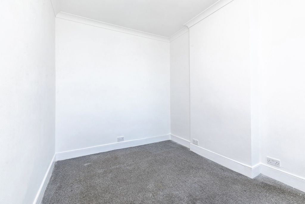 Property photo 3 of 10 Pbox-Img.Jpg
