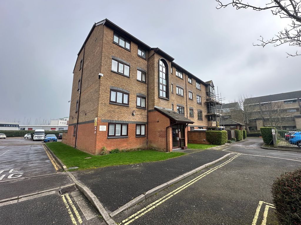 Property photo 1 of 7 Photo 7