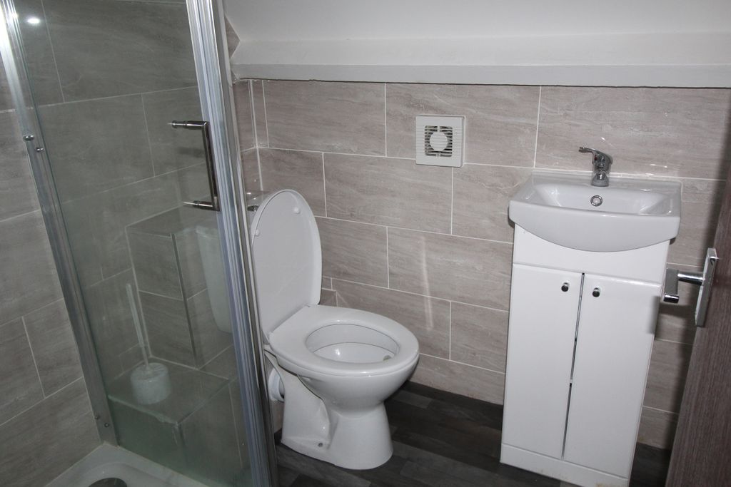 Property photo 3 of 3