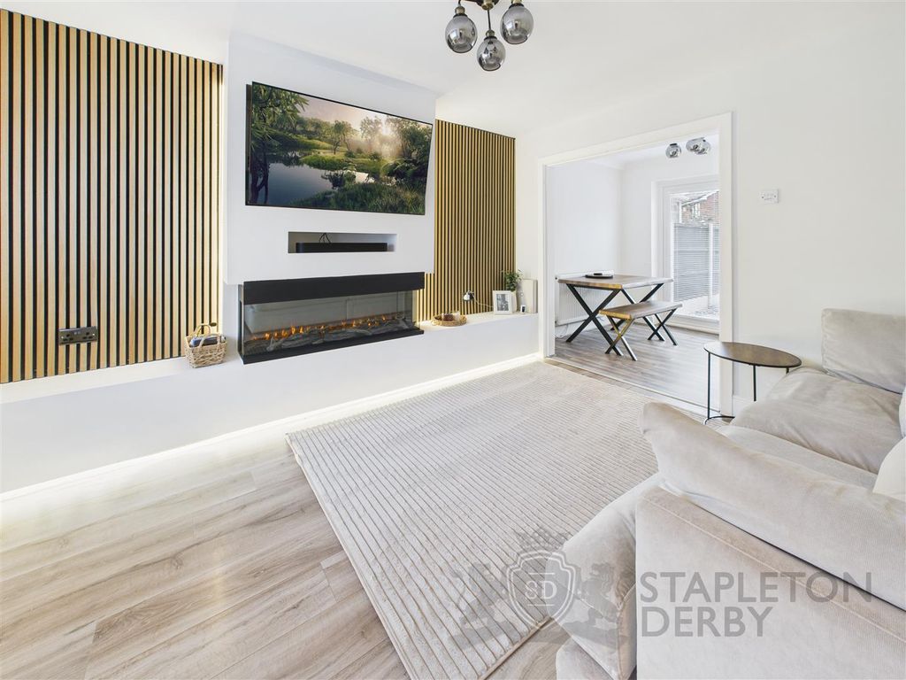 Property photo 3 of 14 Cam04709G0-Pr0305-Still004.Jpg