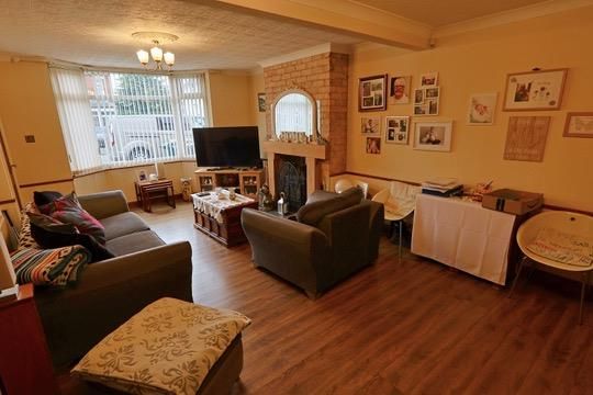 Property photo 3 of 14 Living Room