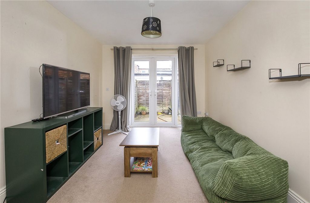 Property photo 2 of 10 Picture No. 01