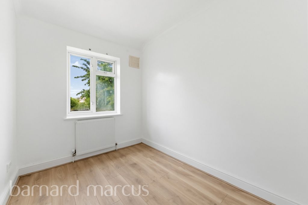 Property photo 1 of 8 Image