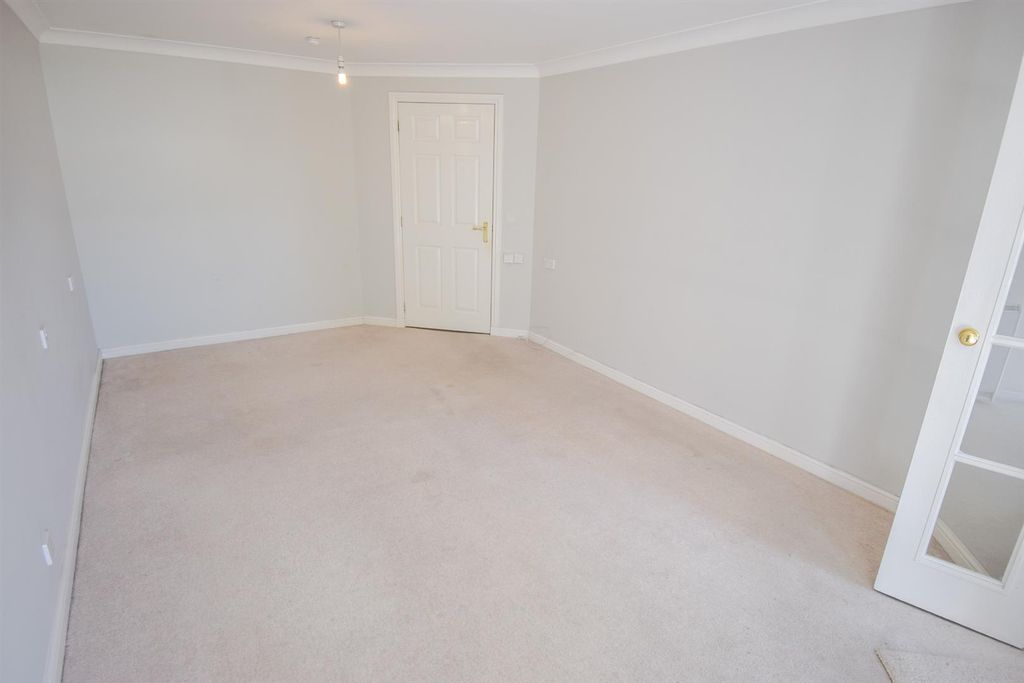 Property photo 3 of 11 Lounge-Dining Room (2).Jpg