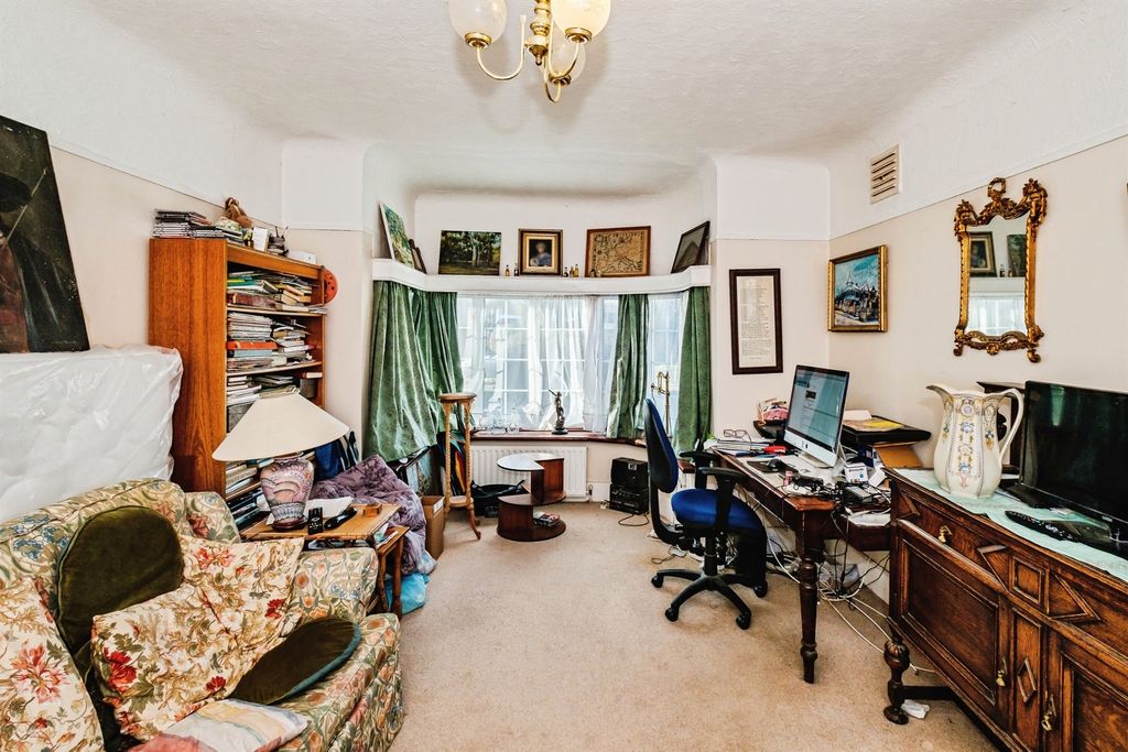 Property photo 3 of 19