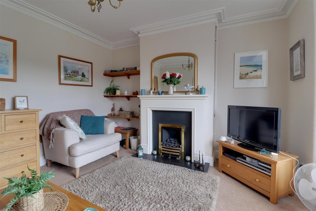 Property photo 2 of 19