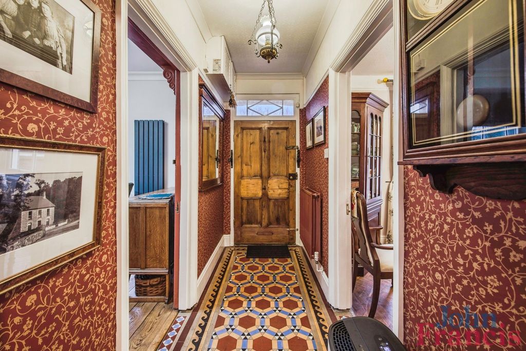 Property photo 2 of 25 Pbox-Img.Jpg