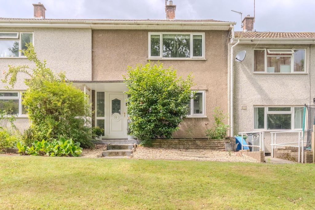 Property photo 1 of 21 6 Canberra Close-19.Jpg