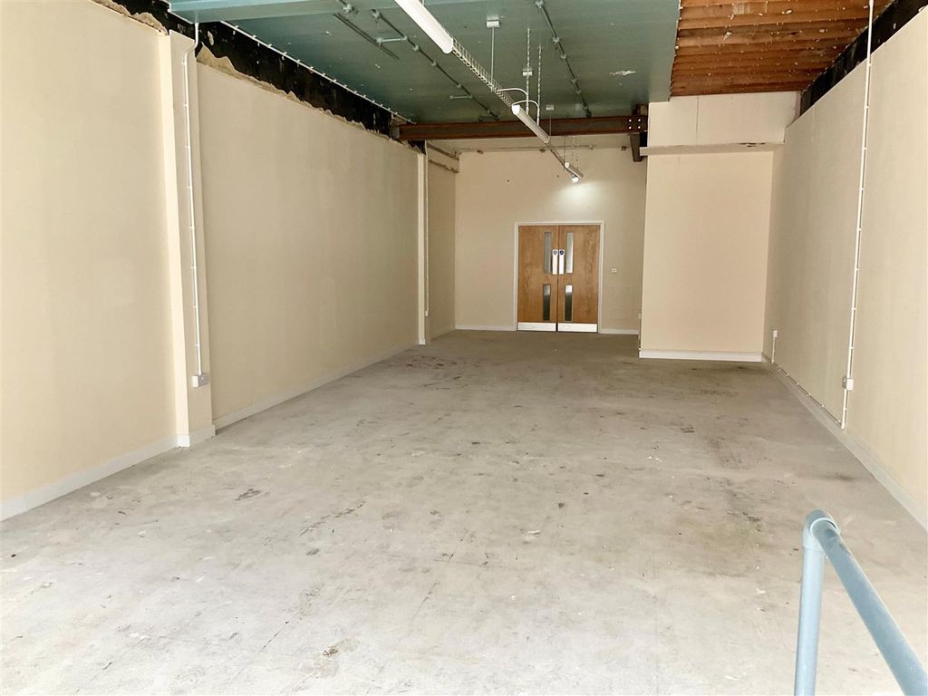 Property photo 2 of 4 Unit 6.Jpg