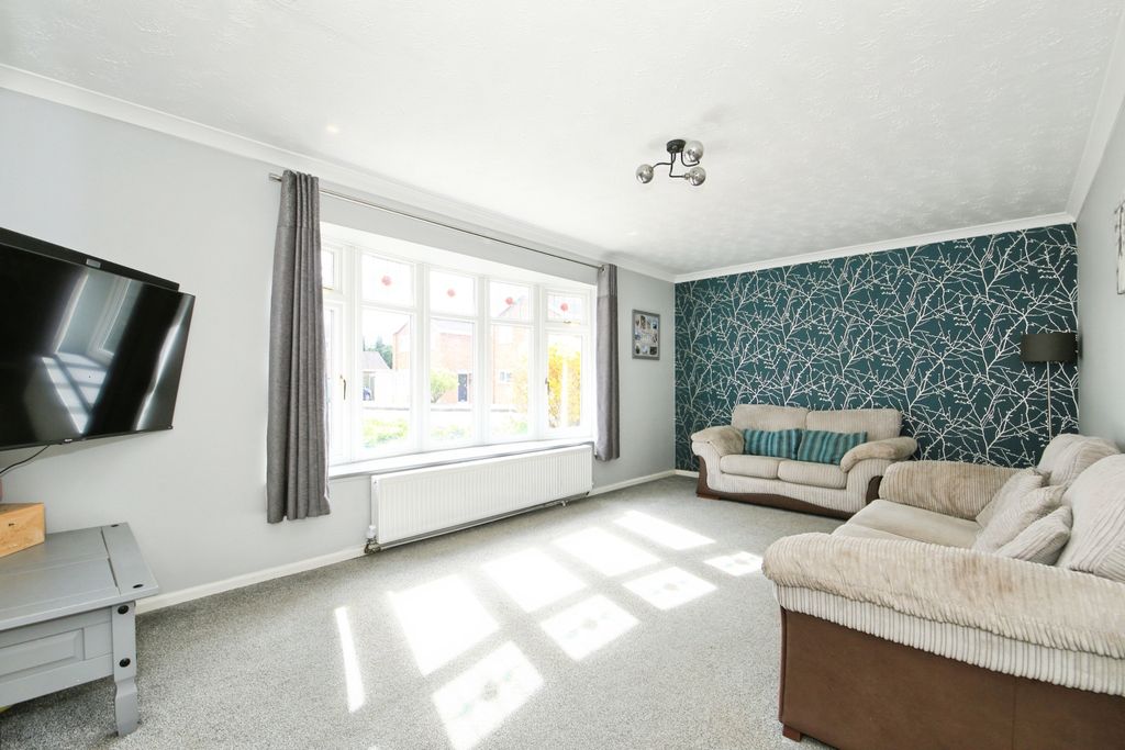 Property photo 3 of 28 Img_1750