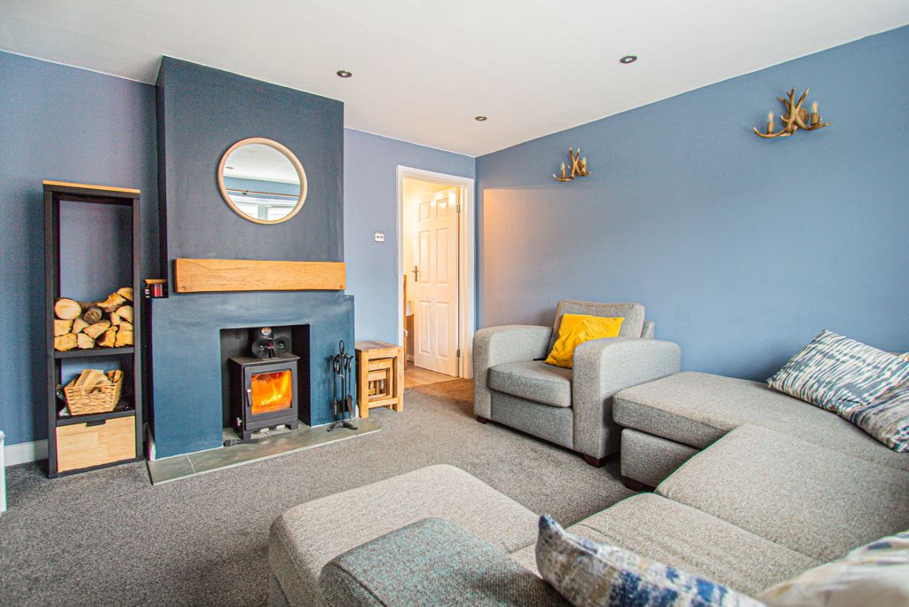 Property photo 2 of 14 Lounge