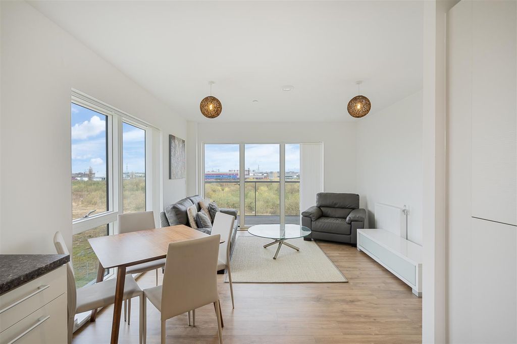 Property photo 1 of 13 Reception Room