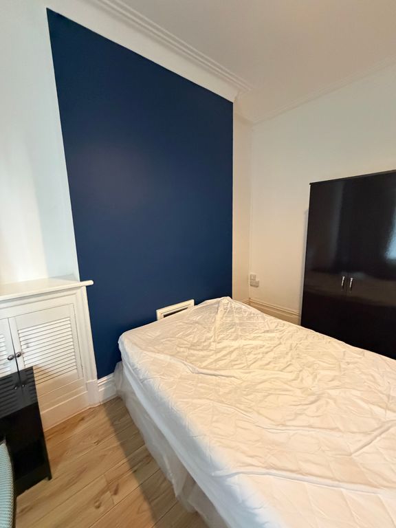 Property photo 1 of 2