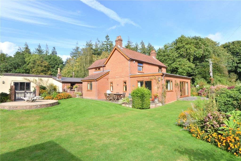 Property photo 1 of 29 Picture No. 14