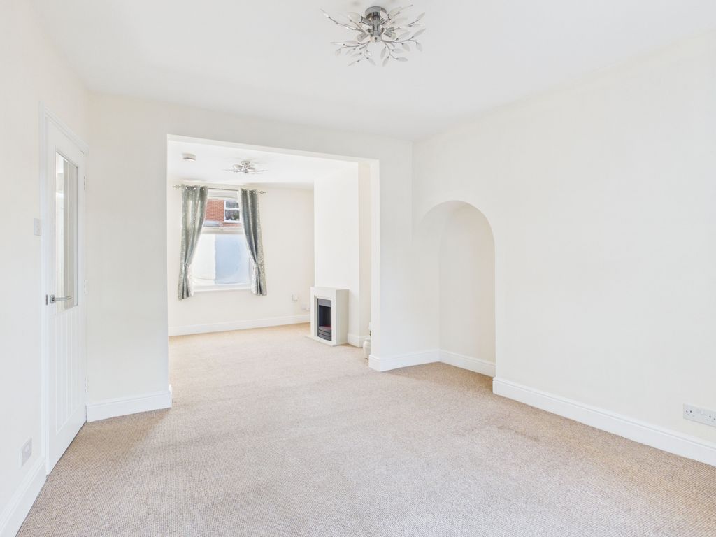 Property photo 2 of 10 Cam04922G0-Pr0118-Still006