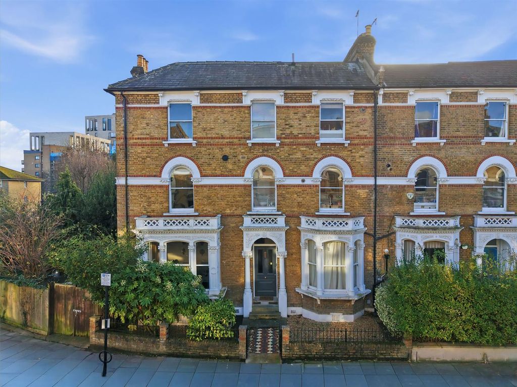 Property photo 1 of 17 1