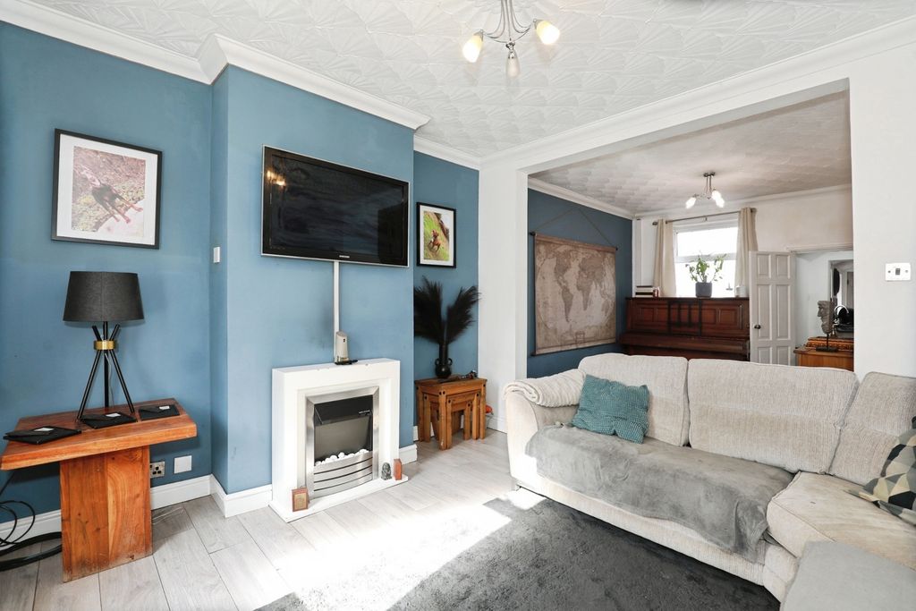 Property photo 2 of 19 Pbox-Img.Jpg