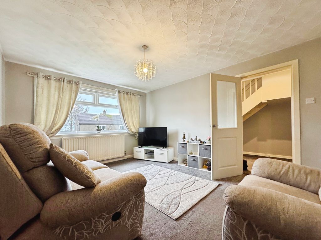 Property photo 2 of 22 Lounge