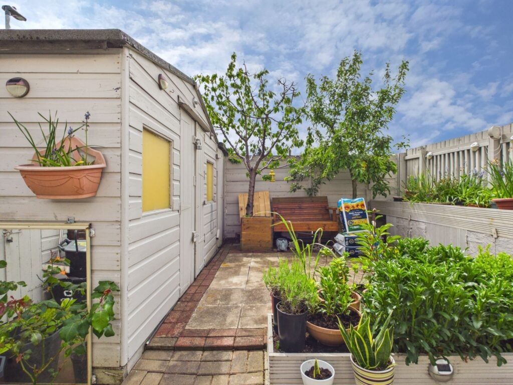 Property photo 2 of 16