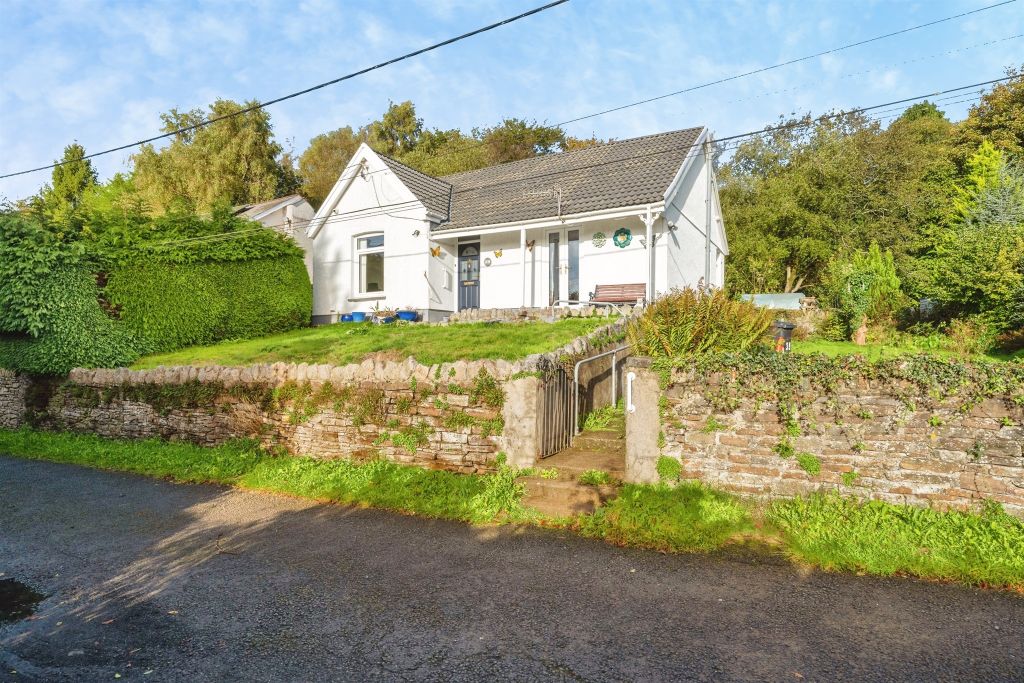 Property photo 2 of 23
