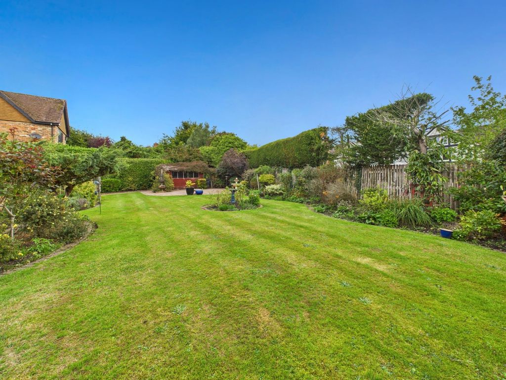 Property photo 2 of 15 Garden
