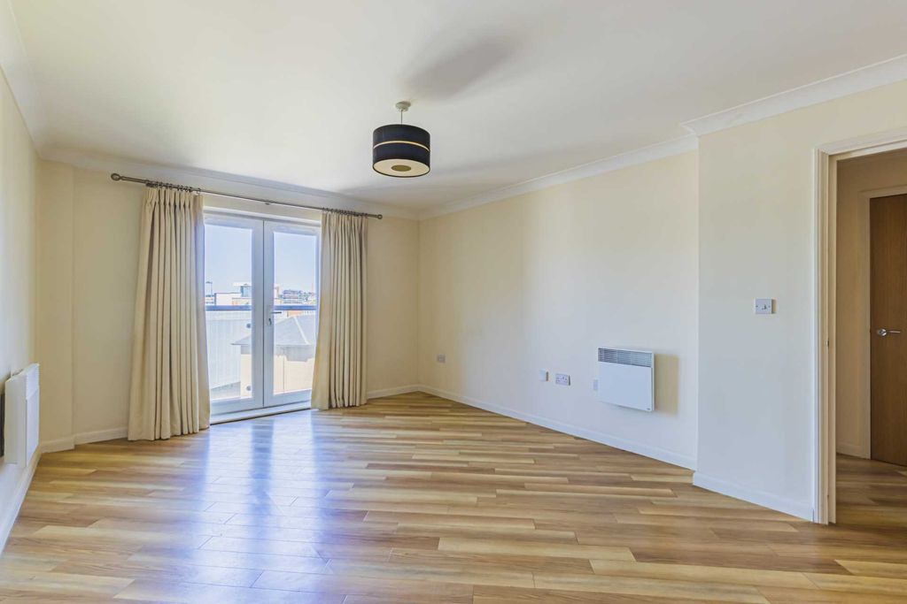 Property photo 3 of 7 Photo