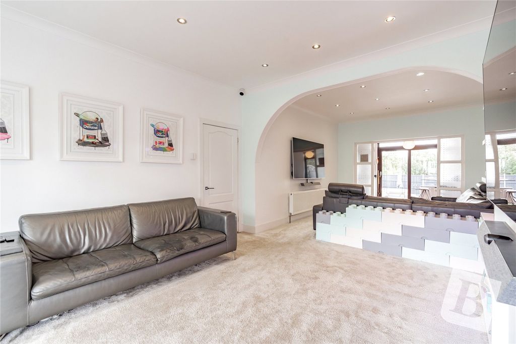 Property photo 1 of 27 Lounge/Diner