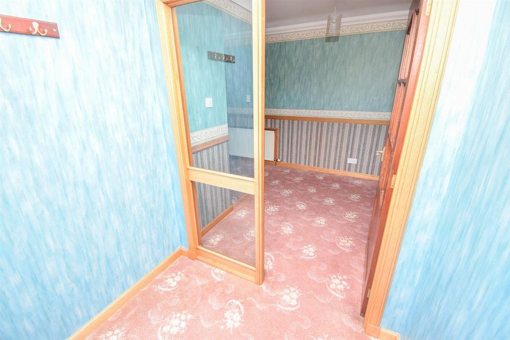 Property photo 2 of 32 Entrance Vestibule.Jpg