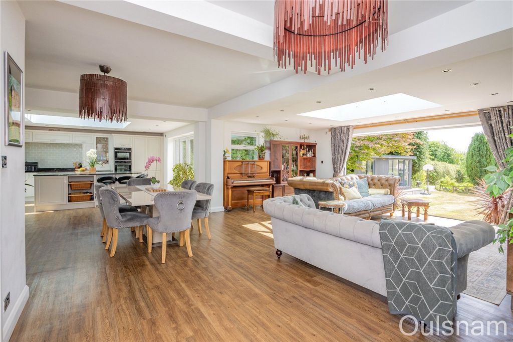 Property photo 2 of 38 Picture No. 30