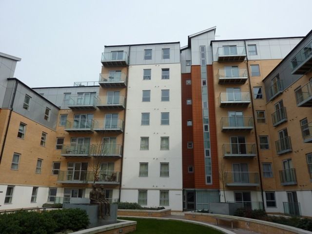 Property photo 1 of 10 Imperial Heights E18