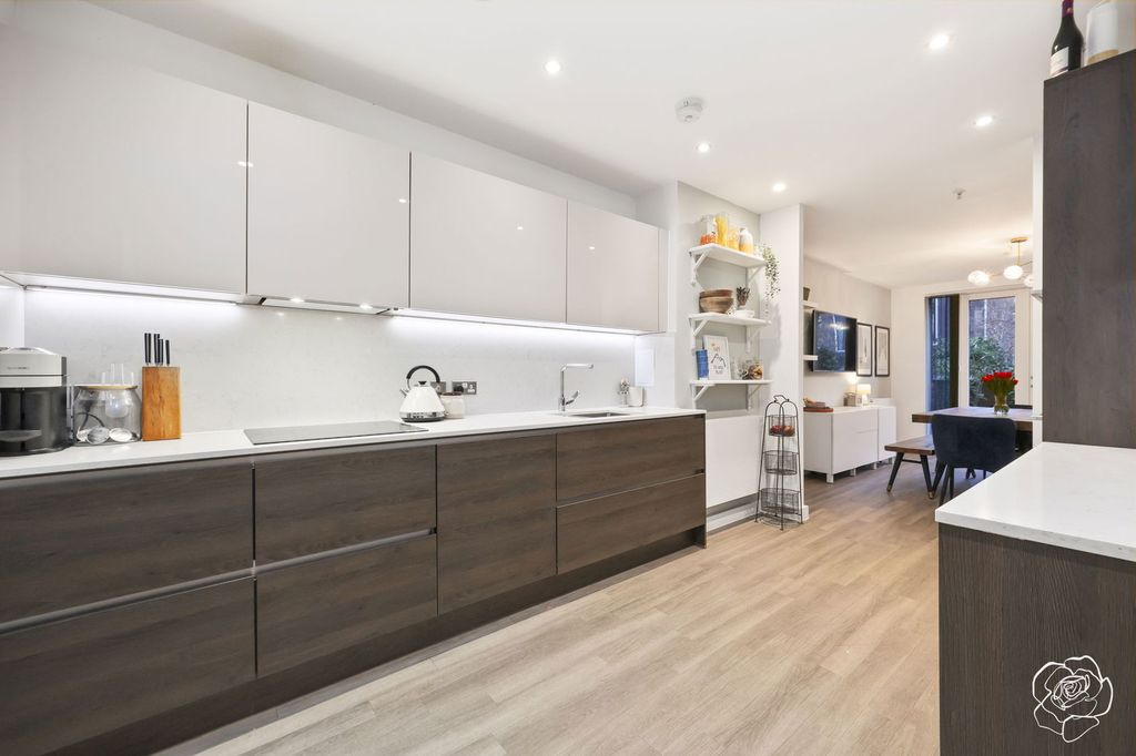 Property photo 3 of 28