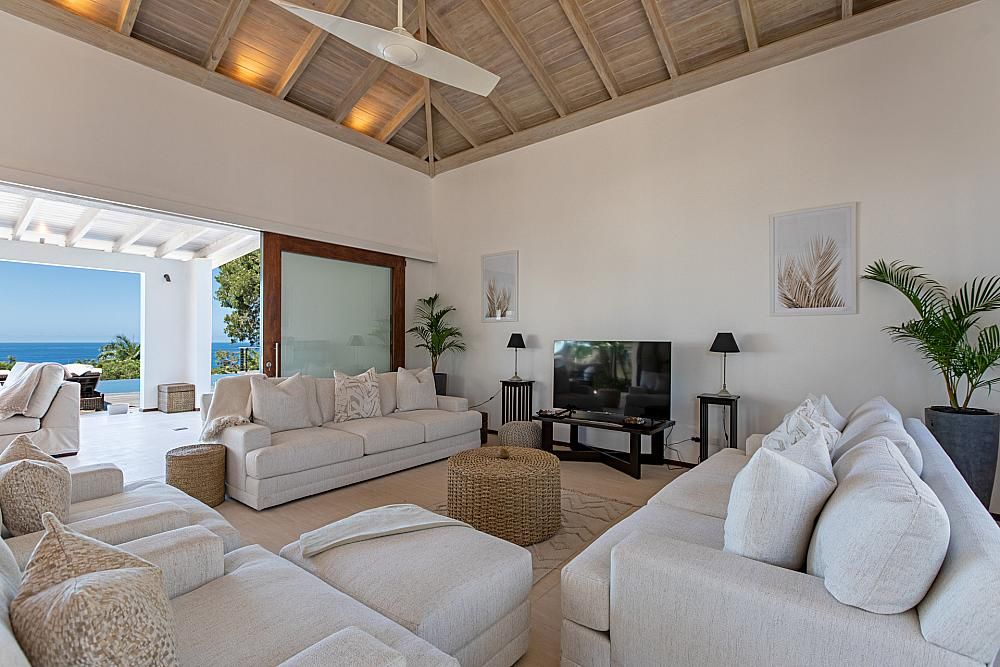Property photo 3 of 40 Sundeck House