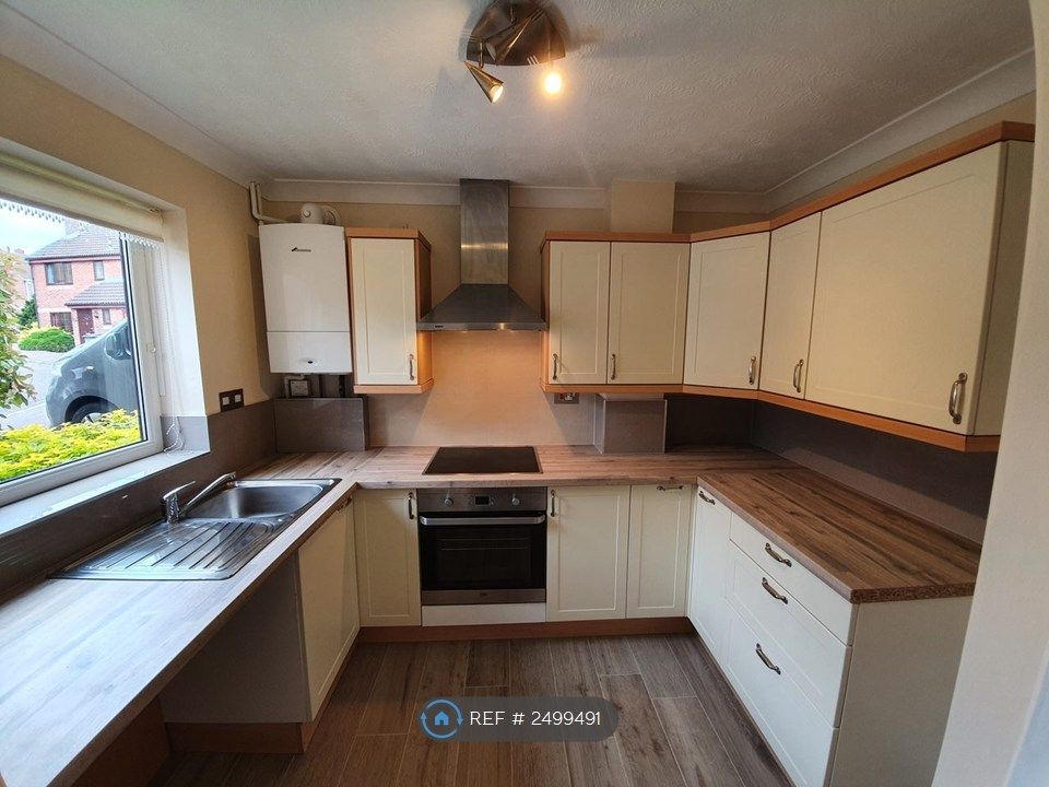 Property photo 2 of 18