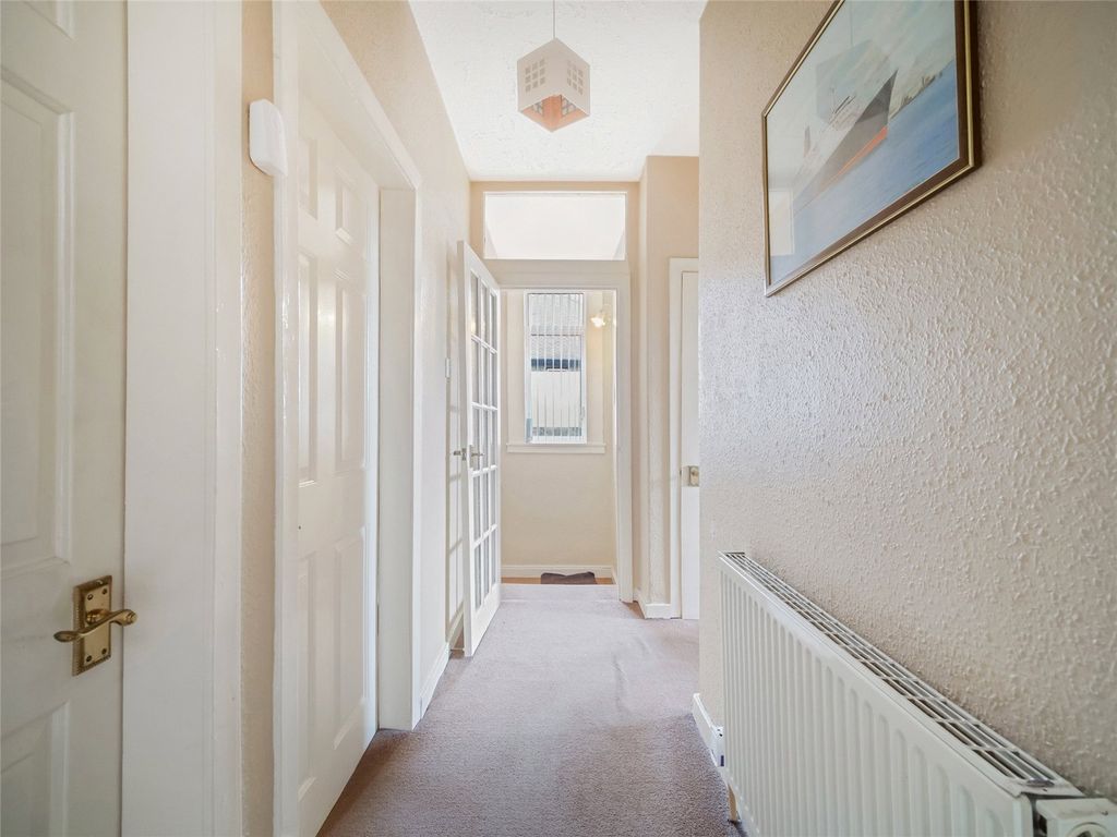 Property photo 3 of 17 Picture No. 05