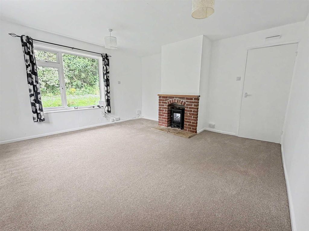 Property photo 3 of 9 Sitting Room