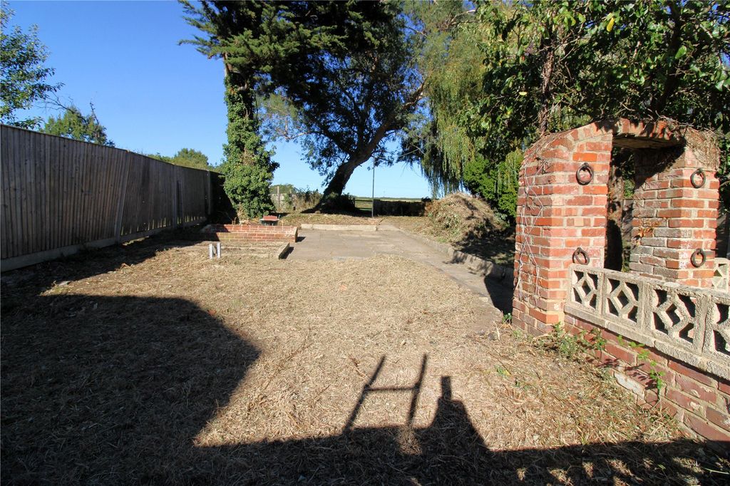 Property photo 3 of 21 Picture No. 12