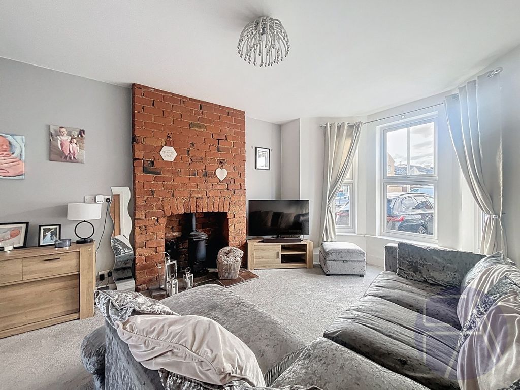 Property photo 2 of 24 4496482