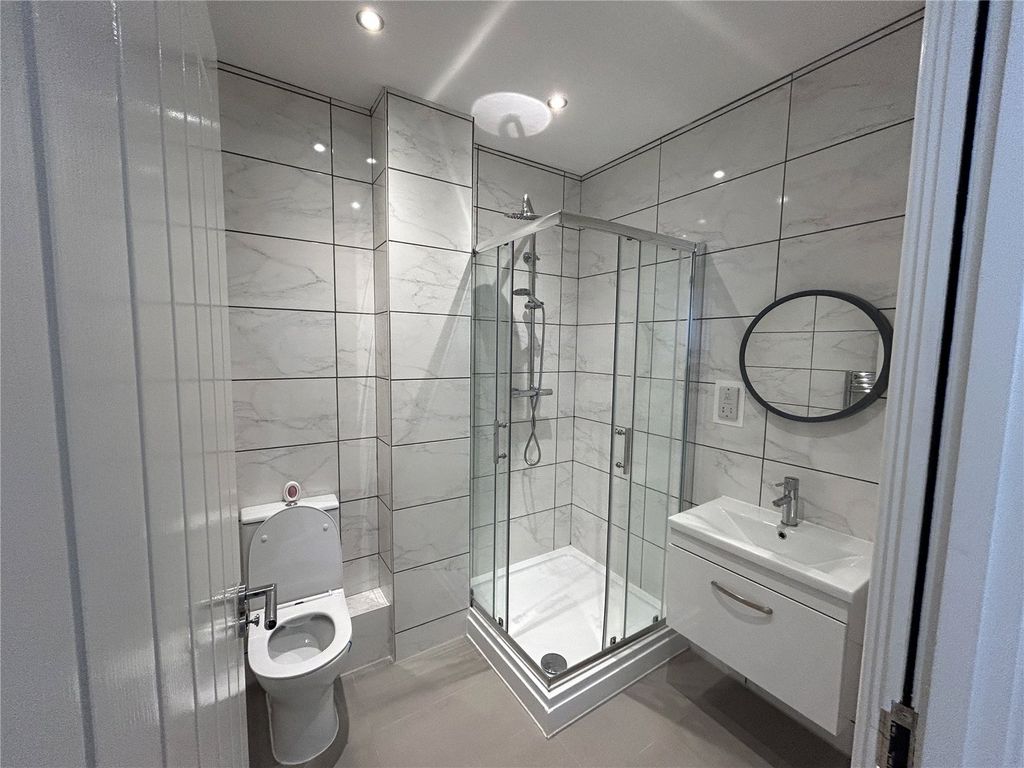 Property photo 2 of 9 Picture No. 12