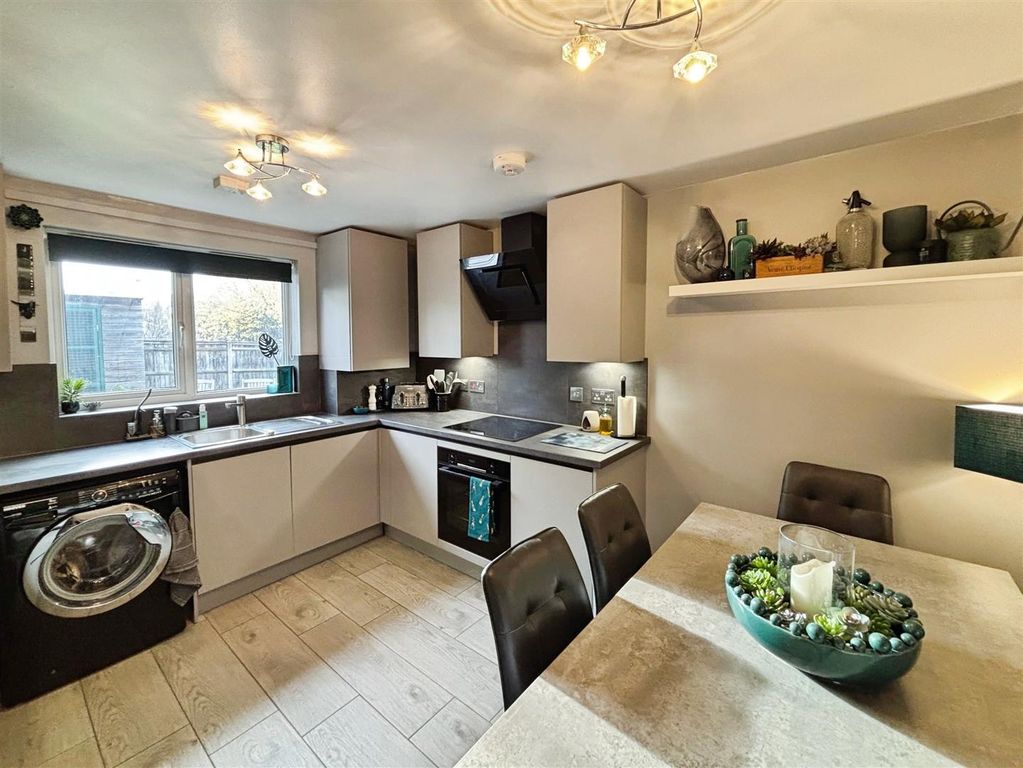 Property photo 3 of 17 5E71836A-Photo 2012-8-25 2C 2011 2015 2011.Jpg