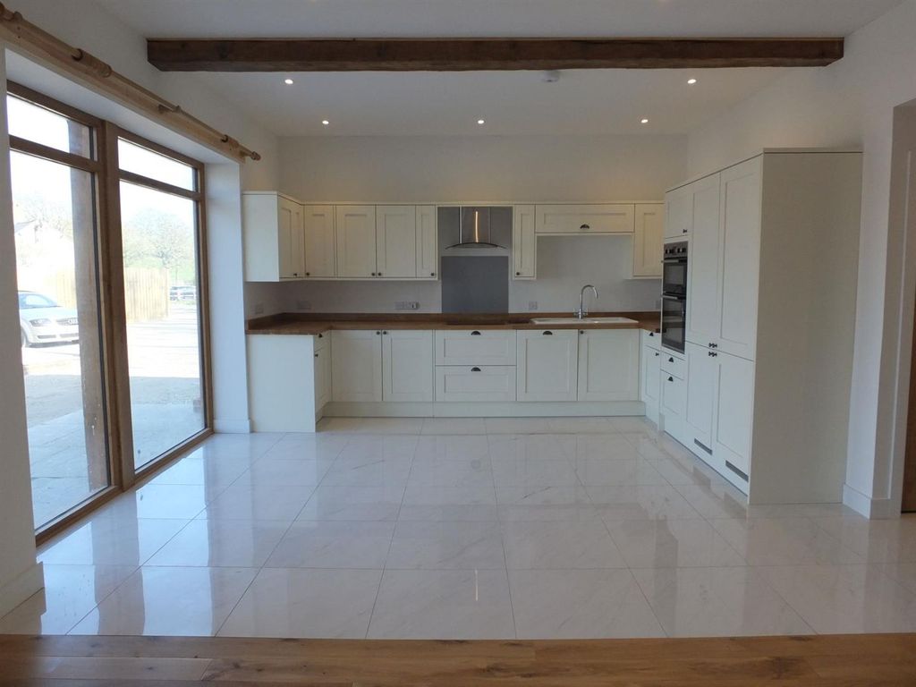 Property photo 3 of 23 S0453897.Jpg