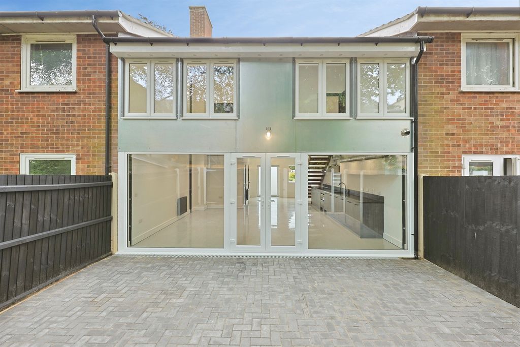 Property photo 1 of 23 External