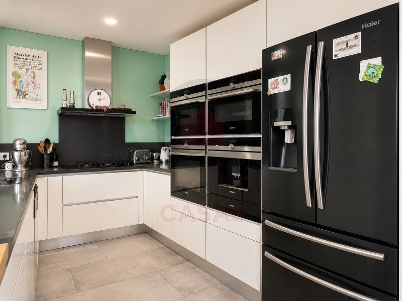 Property photo 2 of 47