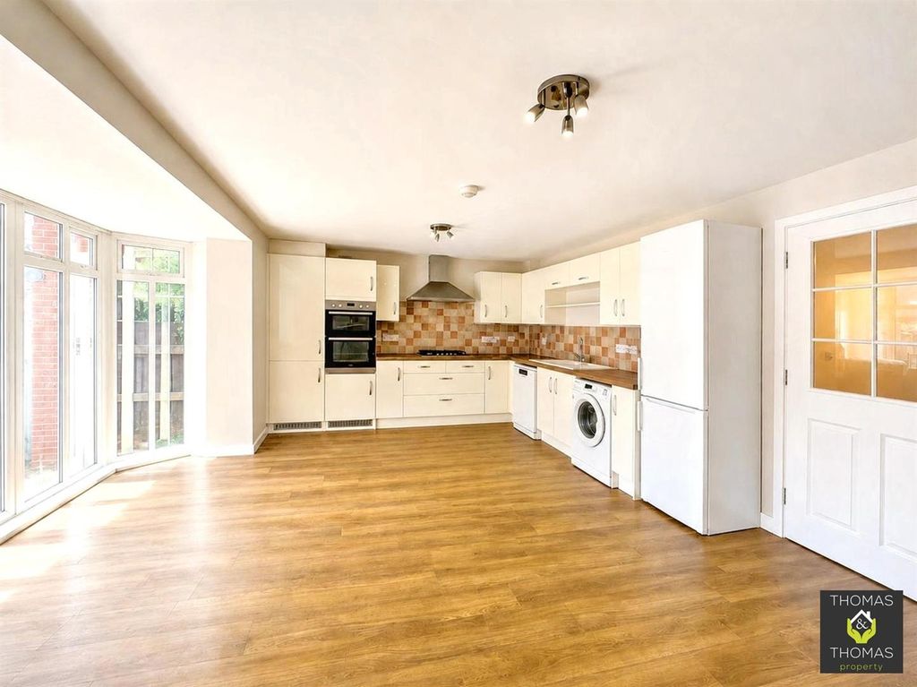 Property photo 3 of 16 Whatsapp Image 20260615 At 142547.Jpg
