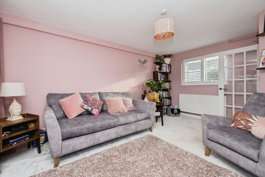 Property photo 3 of 20