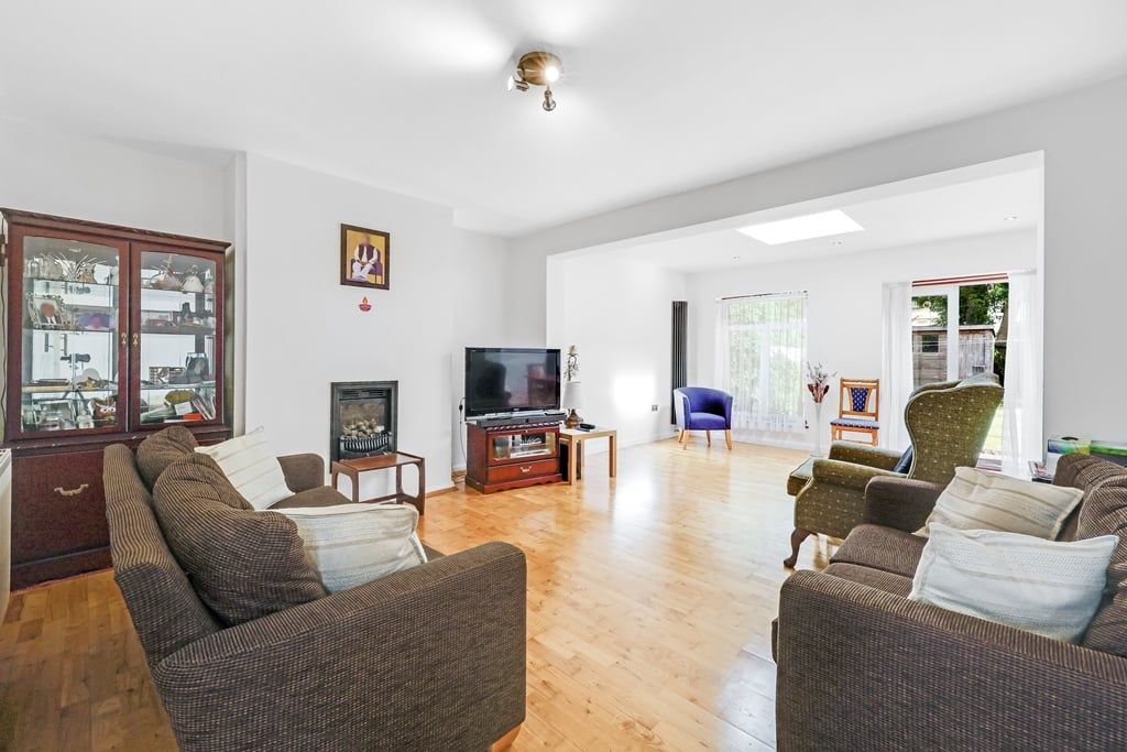 Property photo 1 of 13